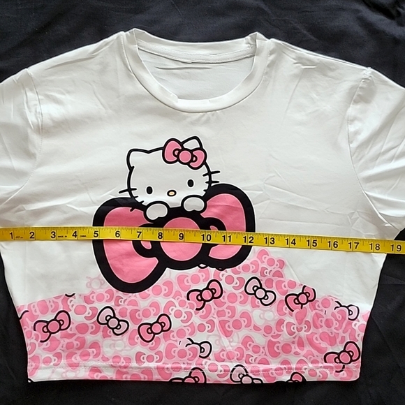 Hello Kitty crop top - Picture 6 of 7
